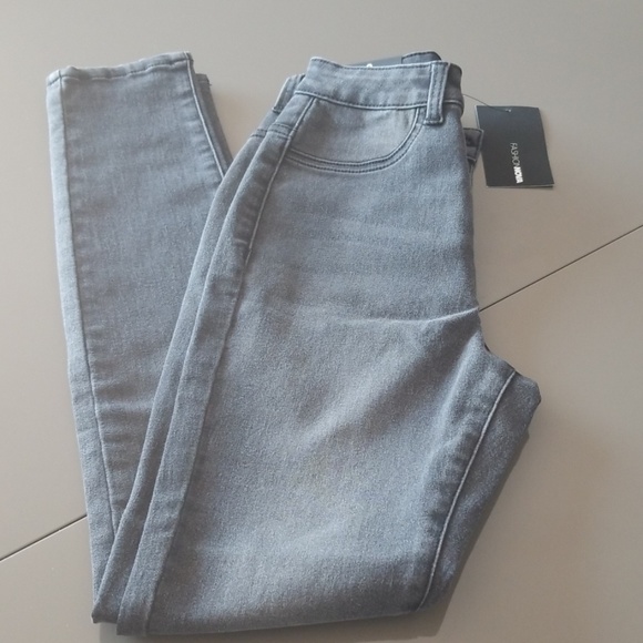 2 for $20 NEW Fashion Nova Turn It Up Skinny Jeans - Picture 2 of 5